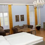 Zámek Libouň 3*