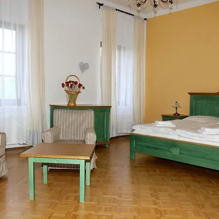 Zamek Liboun Guest house