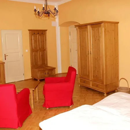 Guest house Zamek Liboun *