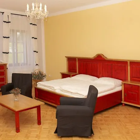 Zamek Liboun Guest house Lounovice pod Blanikem