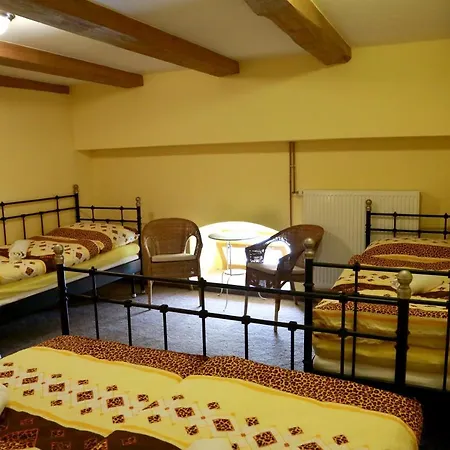 Zamek Liboun Guest house *